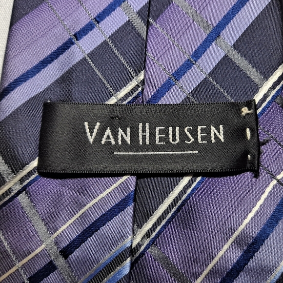Van Heusen 💯 Silk Designer Necktie 60" x 3.75" Purple Stripes Stain Resistant - Picture 3 of 10